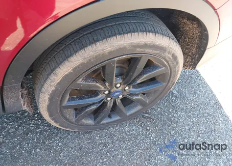 2018 Ford Escape Se z USA, uszkodzony, nr VIN 1FMCU9GD4JUC16552